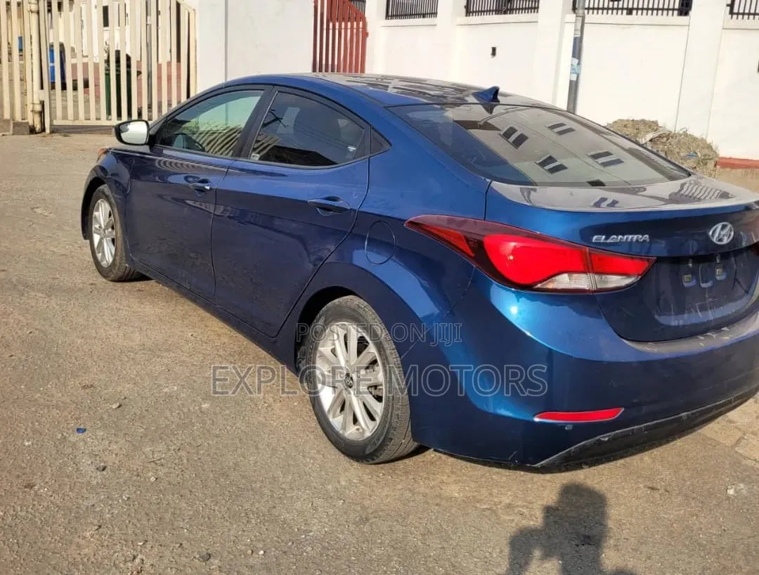 Hyundai Elantra 2015 Blue