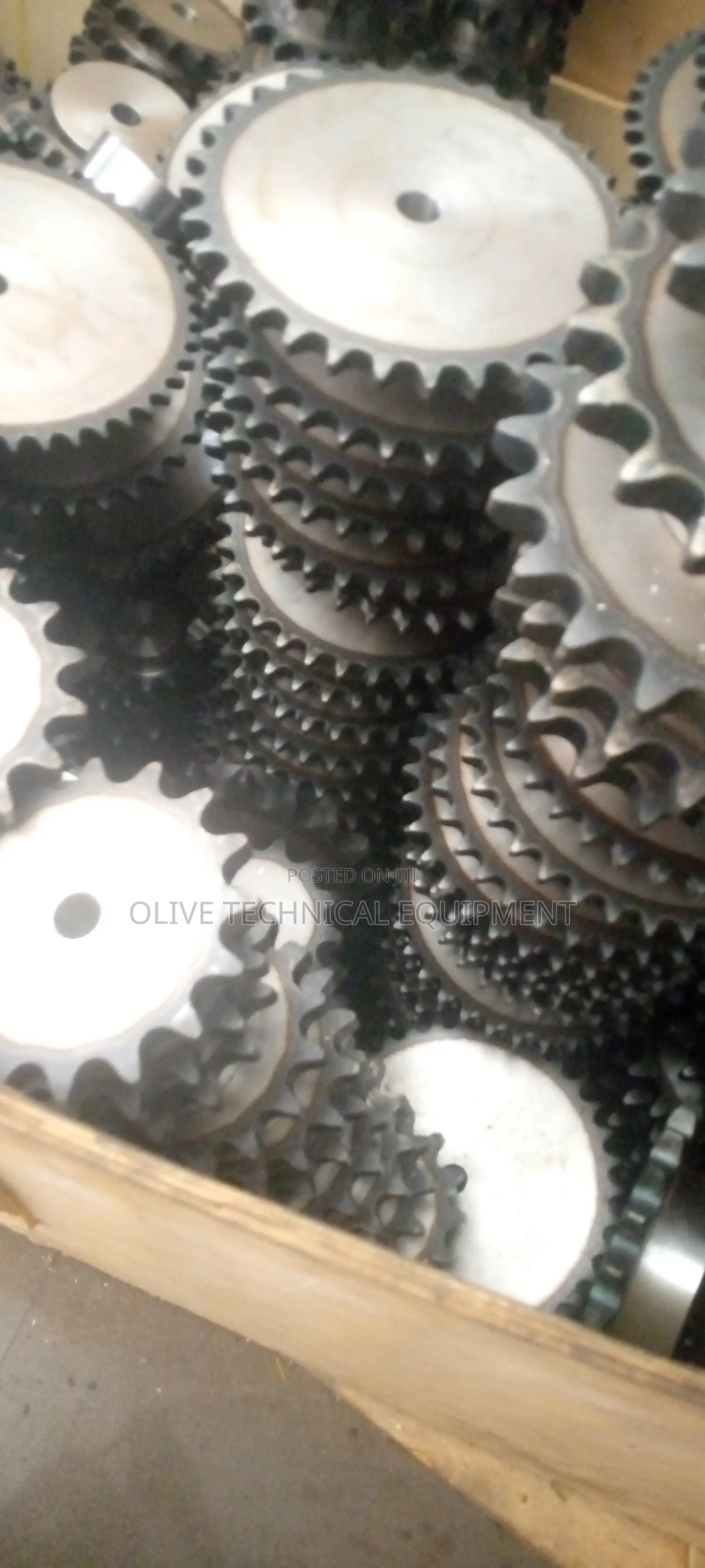 16b Roller Chain