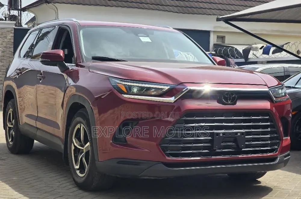 Toyota Highlander 2024 Red