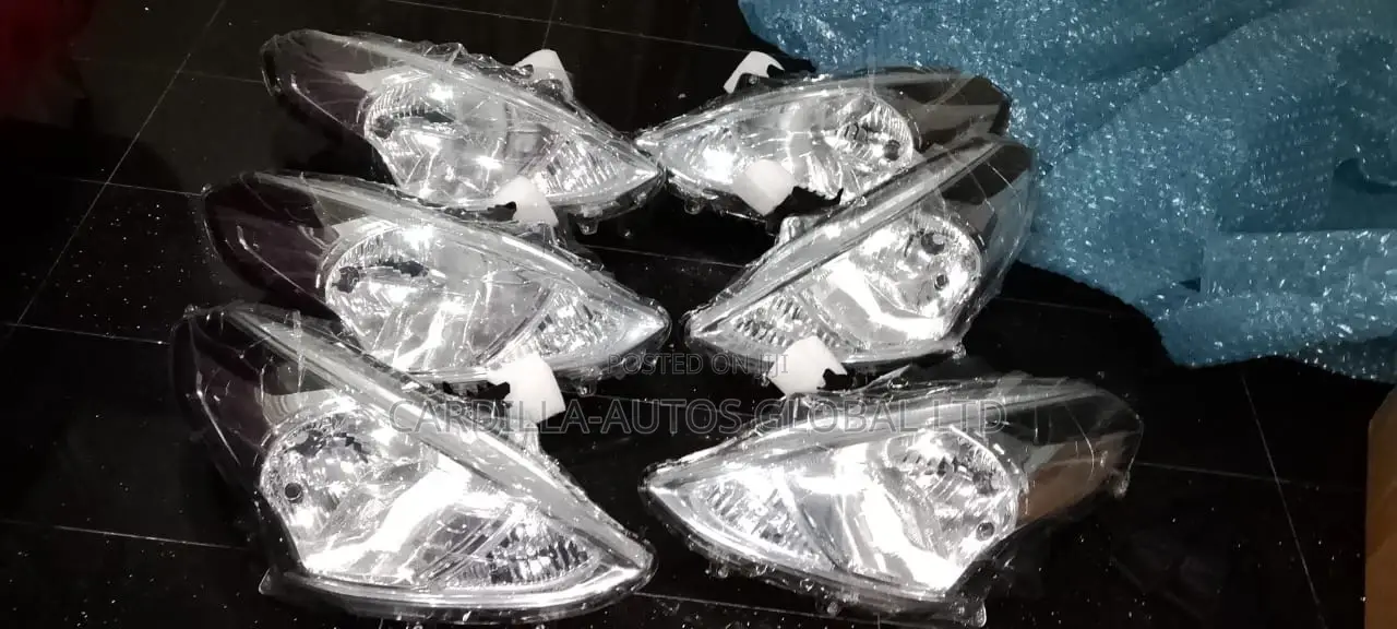 Head Light Nissan Almera 2015 1set