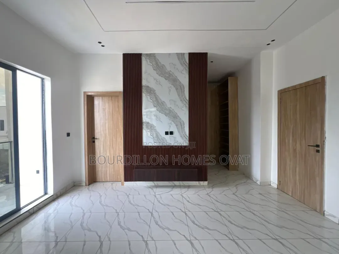 4bdrm Duplex in Lekki Palm City for sale
