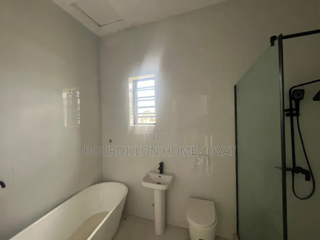 4bdrm Duplex in Lekki Palm City for rent
