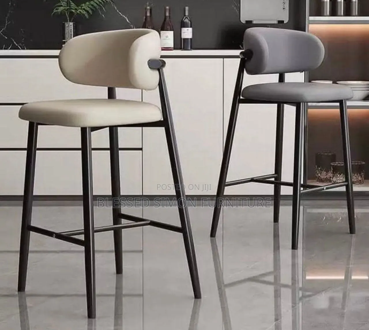 Bar Stool/ Rescptionlist Chair