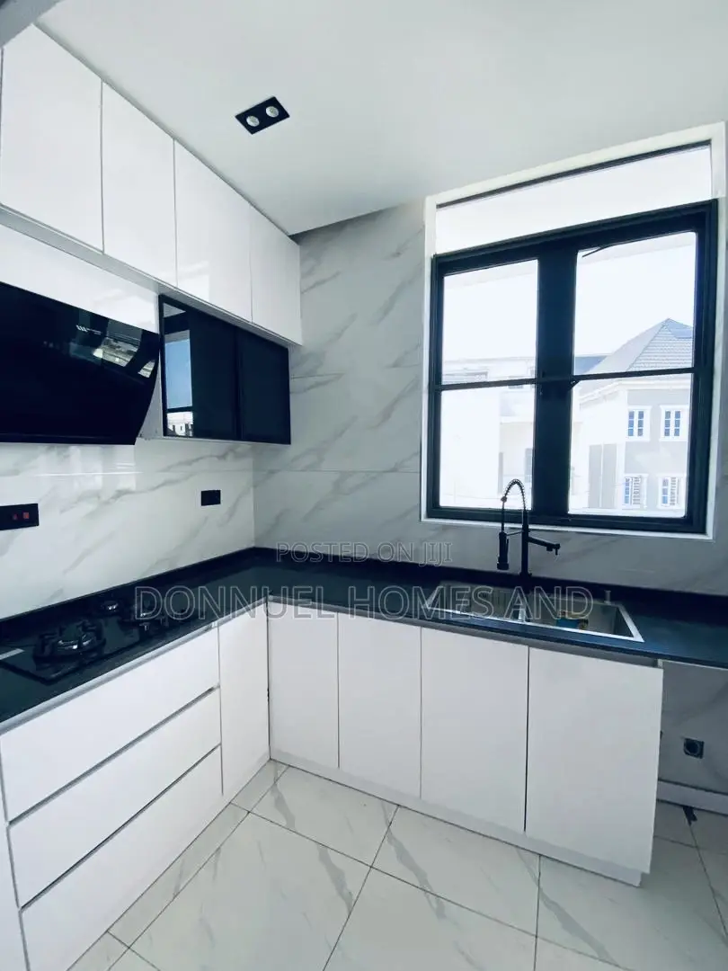 2bdrm Apartment in Ologolo for sale