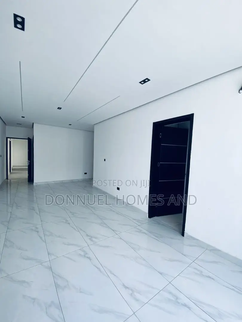 2bdrm Apartment in Ologolo for sale
