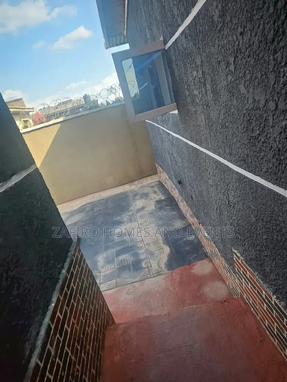 6bdrm Block of Flats in Asipa,Tipper Garage, Ibadan for sale