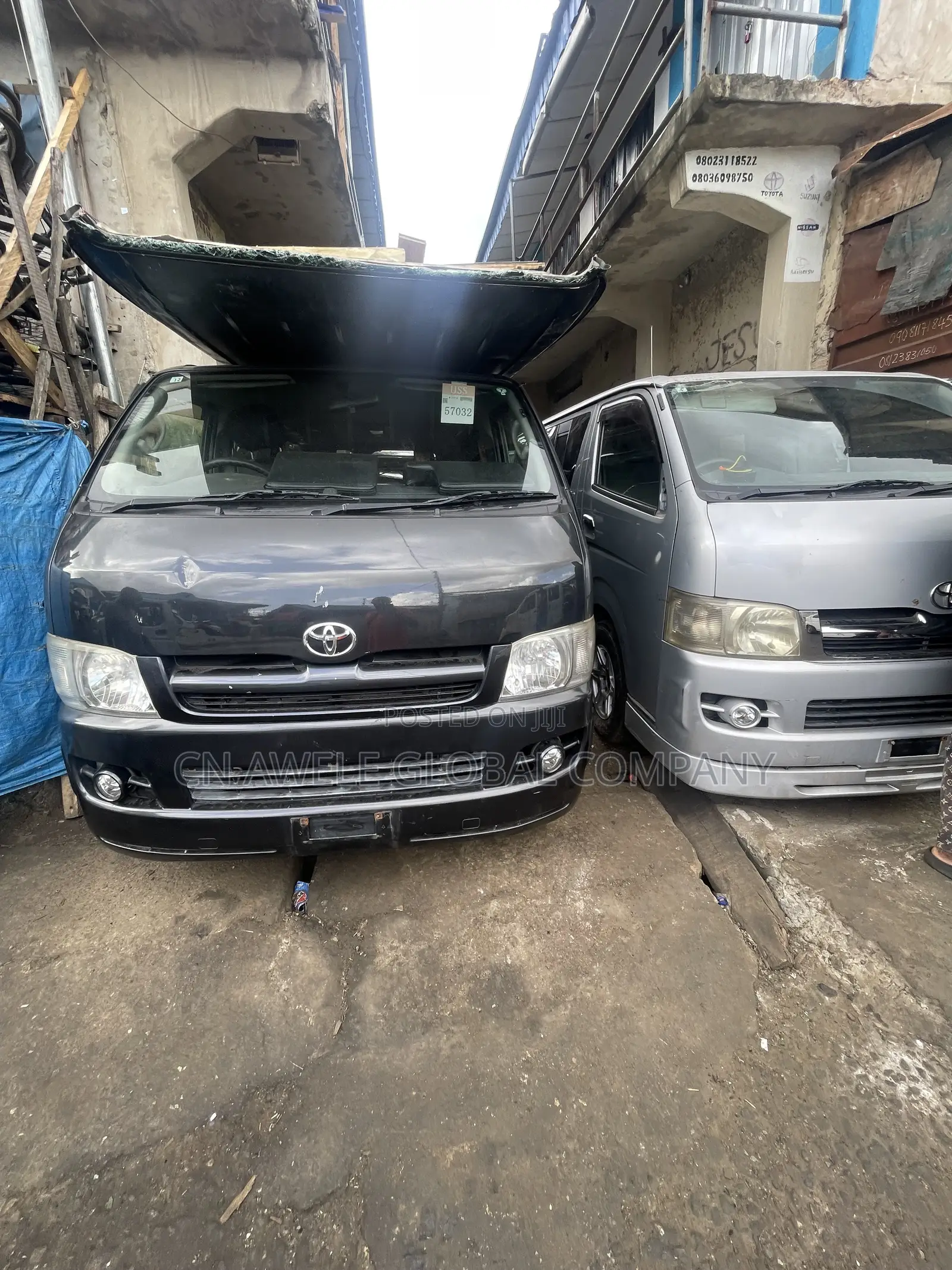 Toyota HiAce 2012 Black