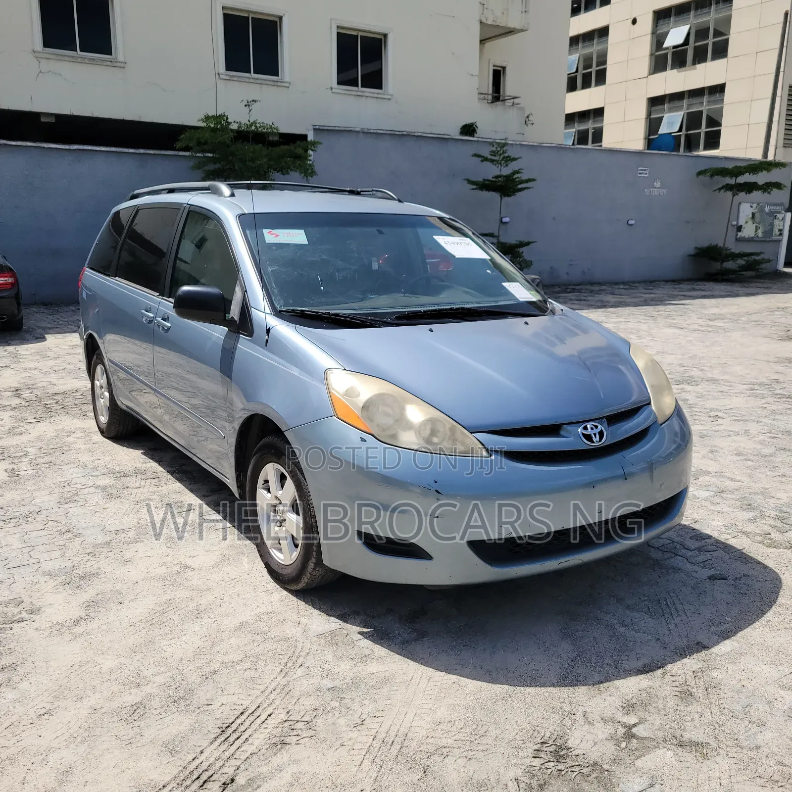 Toyota Sienna LE 8 Passenger 2010 Blue