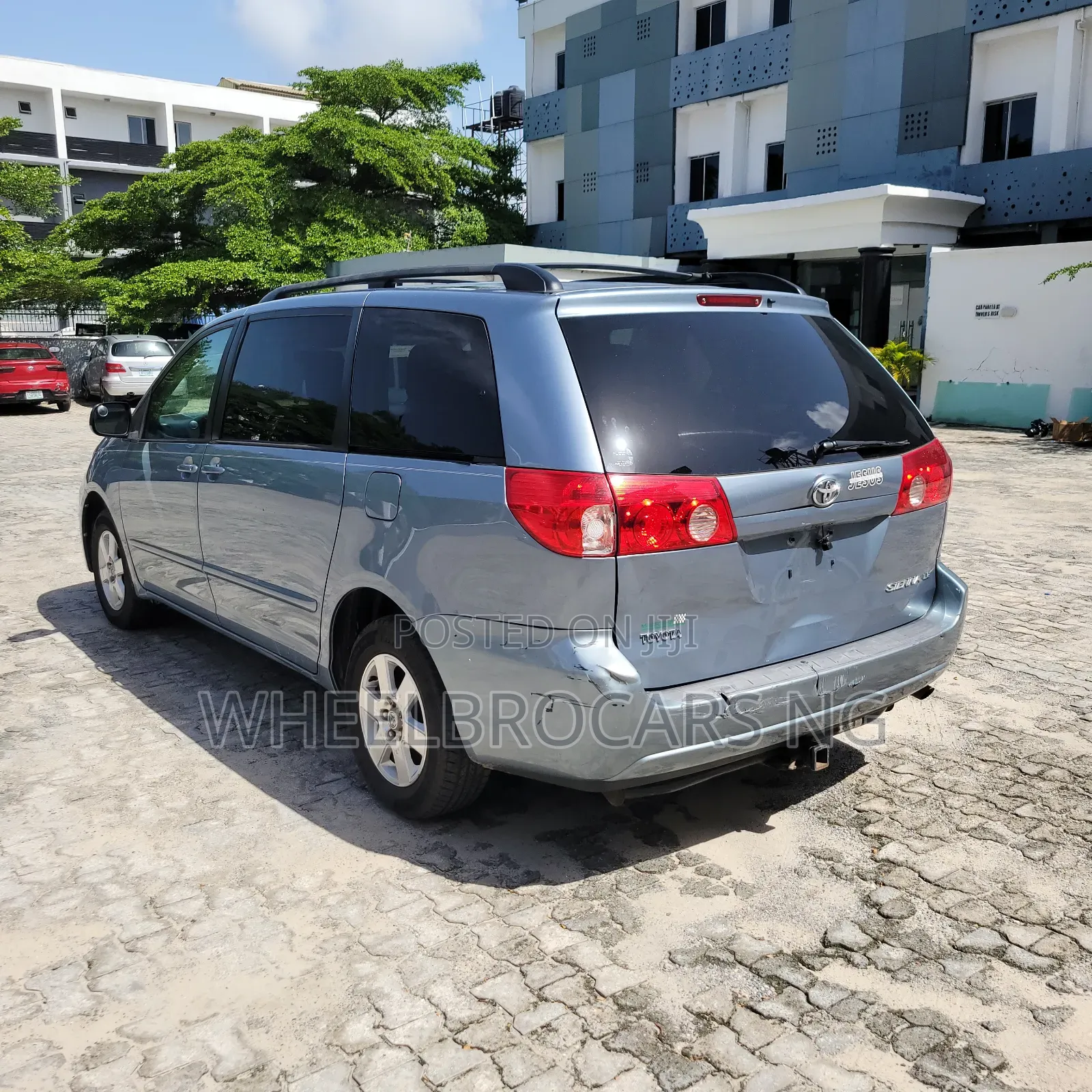 Toyota Sienna LE 8 Passenger 2010 Blue