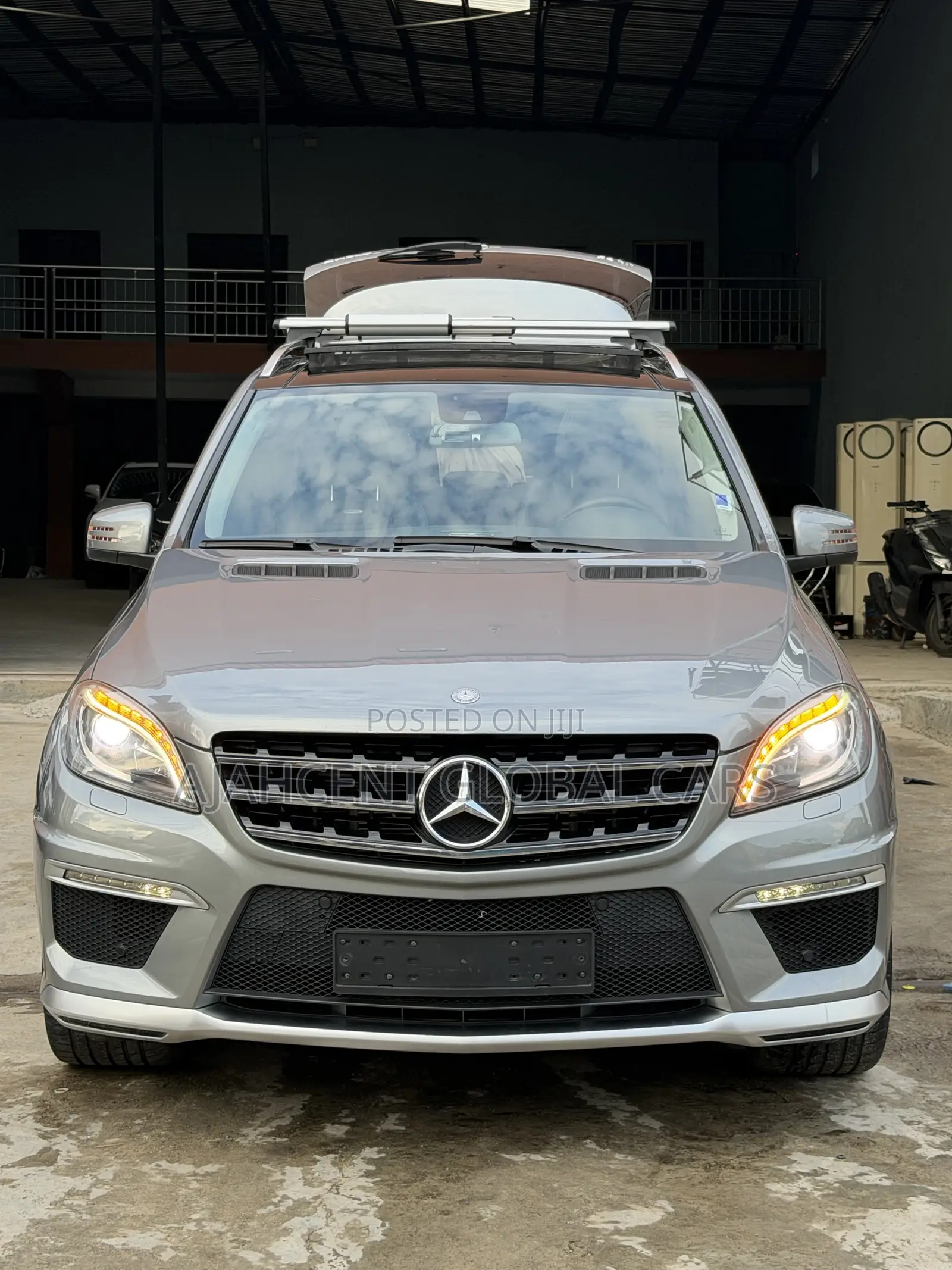 Mercedes-Benz M Class ML63 AMG 4dr SUV AWD (5.5L 8cyl Turbo 7A) 2014 Silver