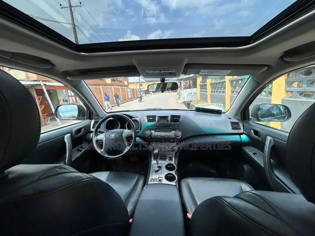 Toyota Highlander Sport 2010 Gray