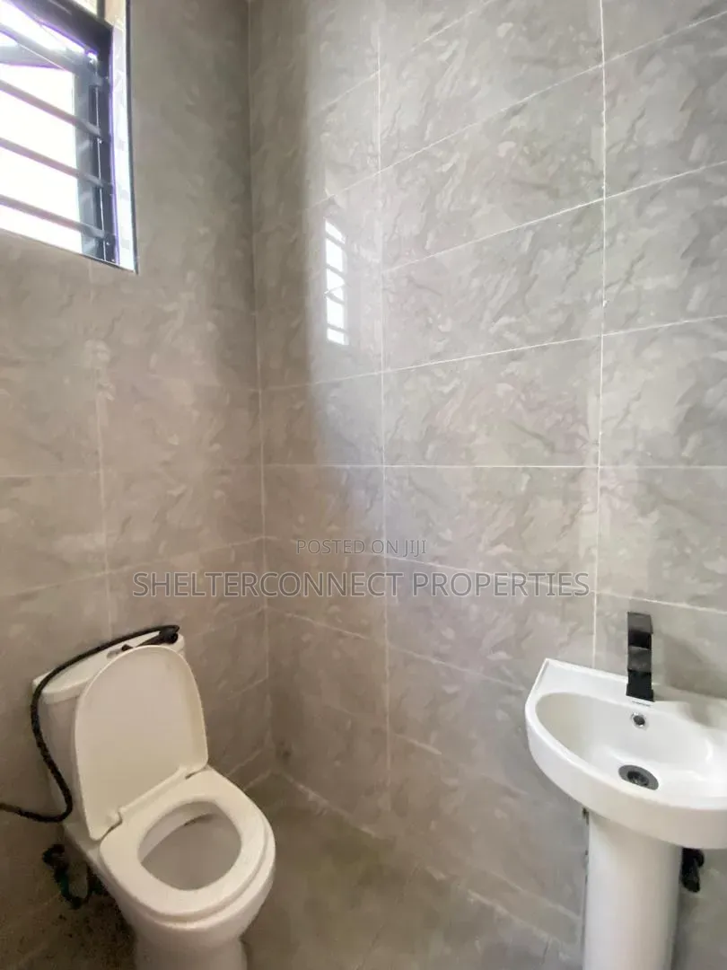 4bdrm Duplex in Sangotedo for sale