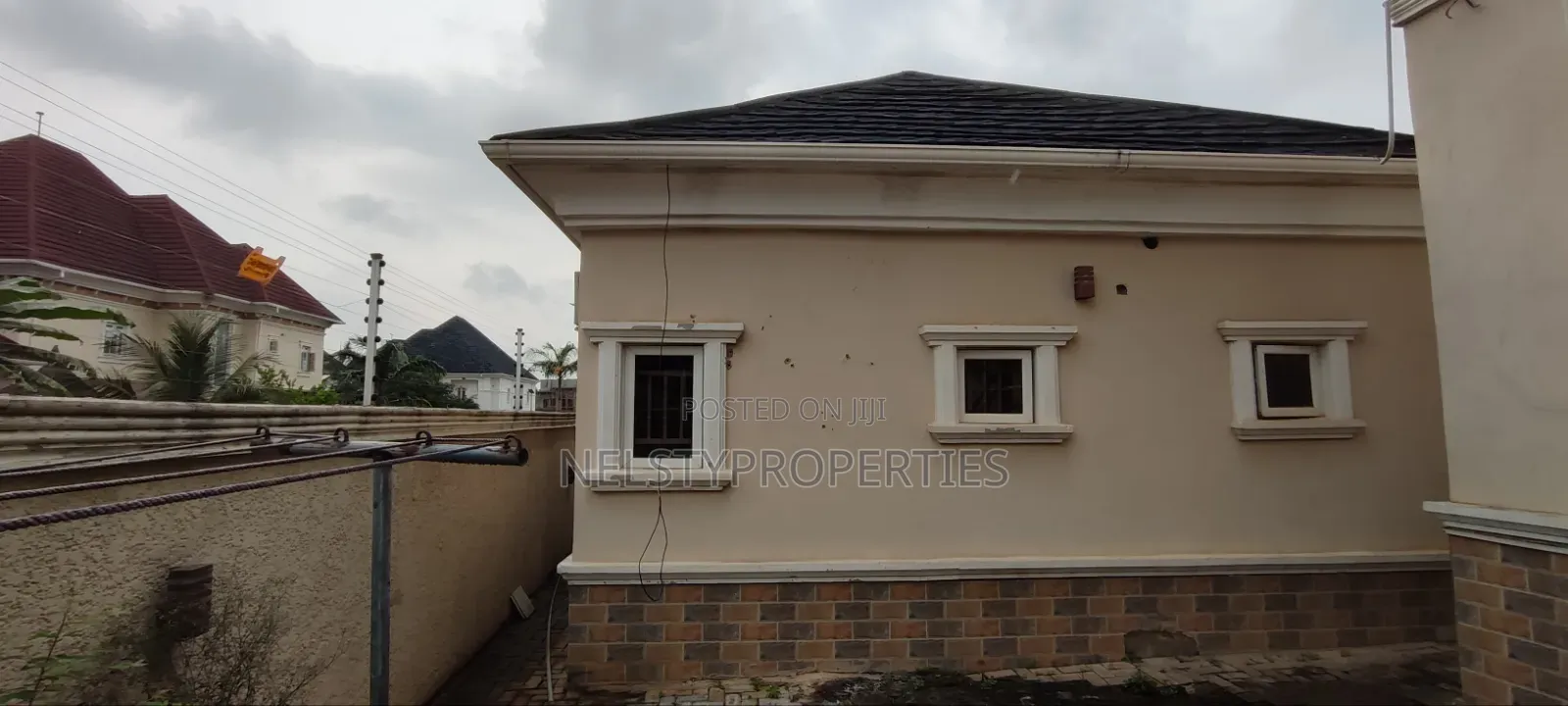 Mini Flat in Efab Metropolis, Karsana for rent