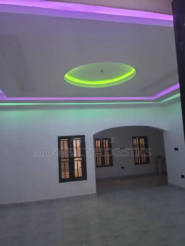 4bdrm Duplex in Wasa for sale