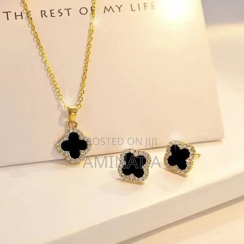 Clove Chain and Earrings Style (Gold and Silver)