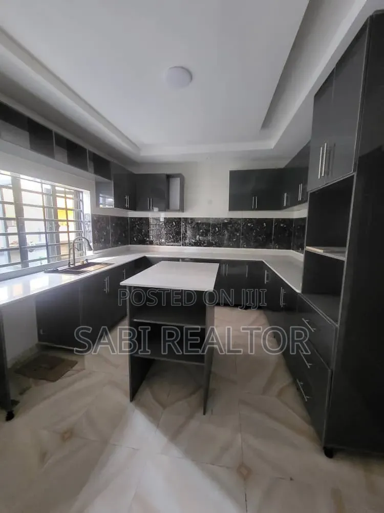 Furnished 5bdrm Duplex in Magodo Phase 1 for sale