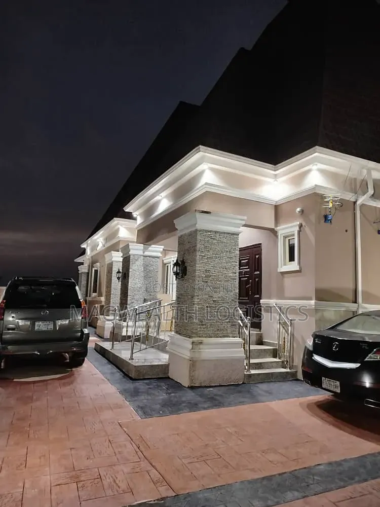 5bdrm Penthouse in Wasa for sale