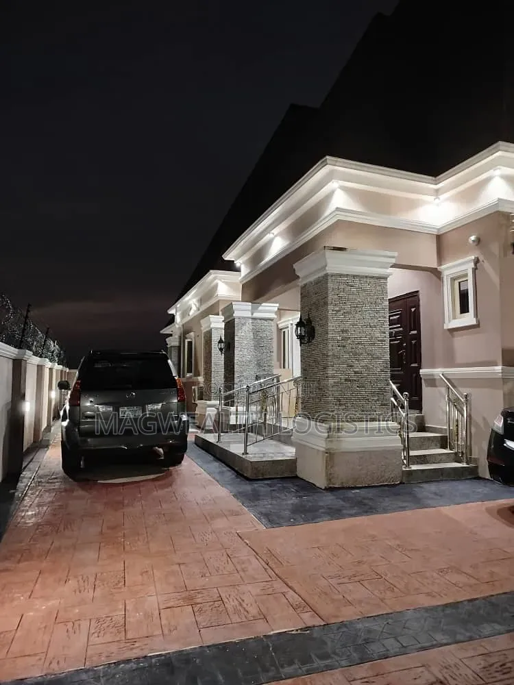 5bdrm Penthouse in Wasa for sale