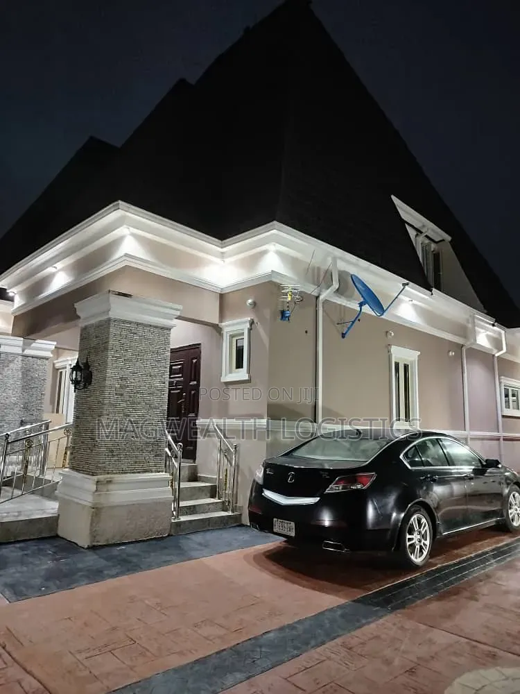 5bdrm Penthouse in Wasa for sale