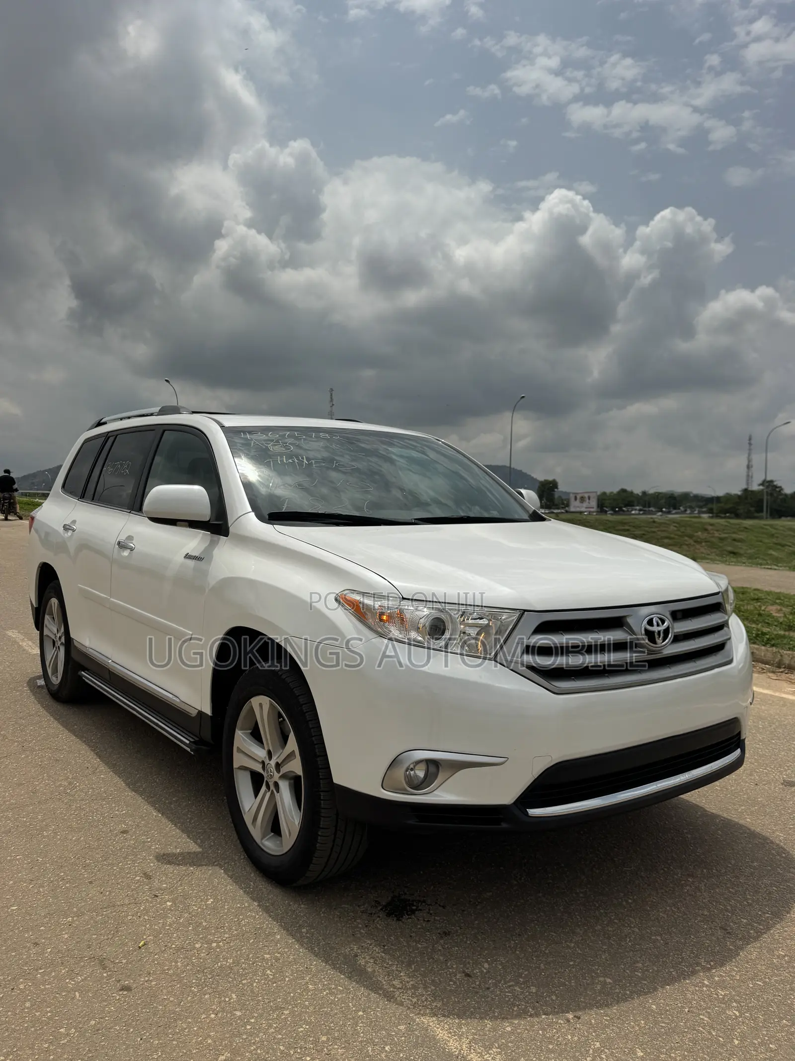 Toyota Highlander Limited 3.5L 2WD 2013 White