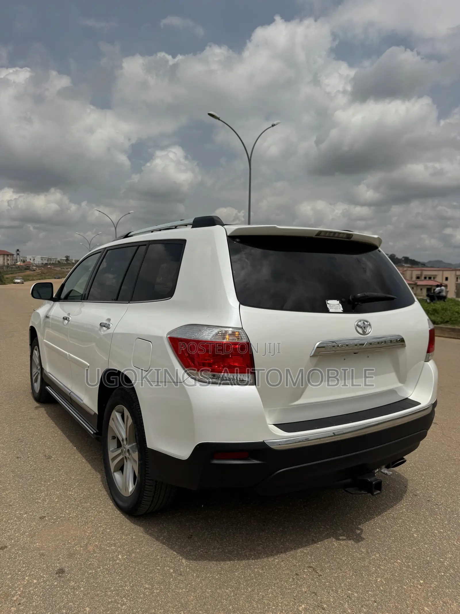 Toyota Highlander Limited 3.5L 2WD 2013 White