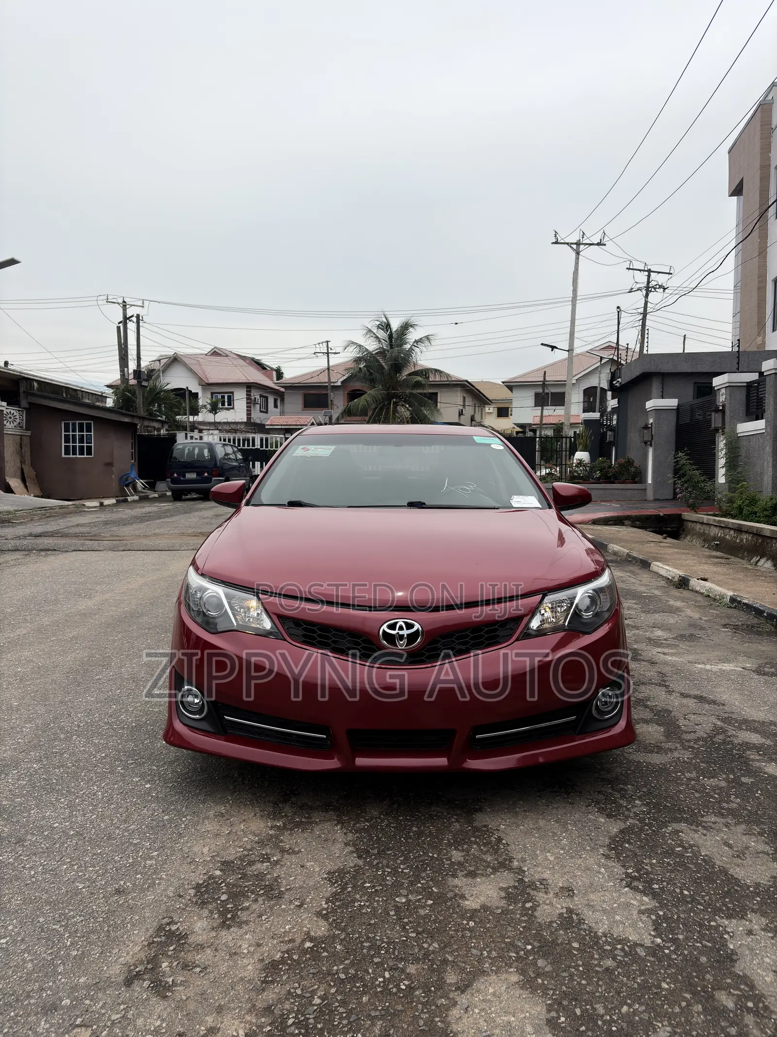 Toyota Camry SE 4dr Sedan (2.5L 4cyl 6A) 2013 Red