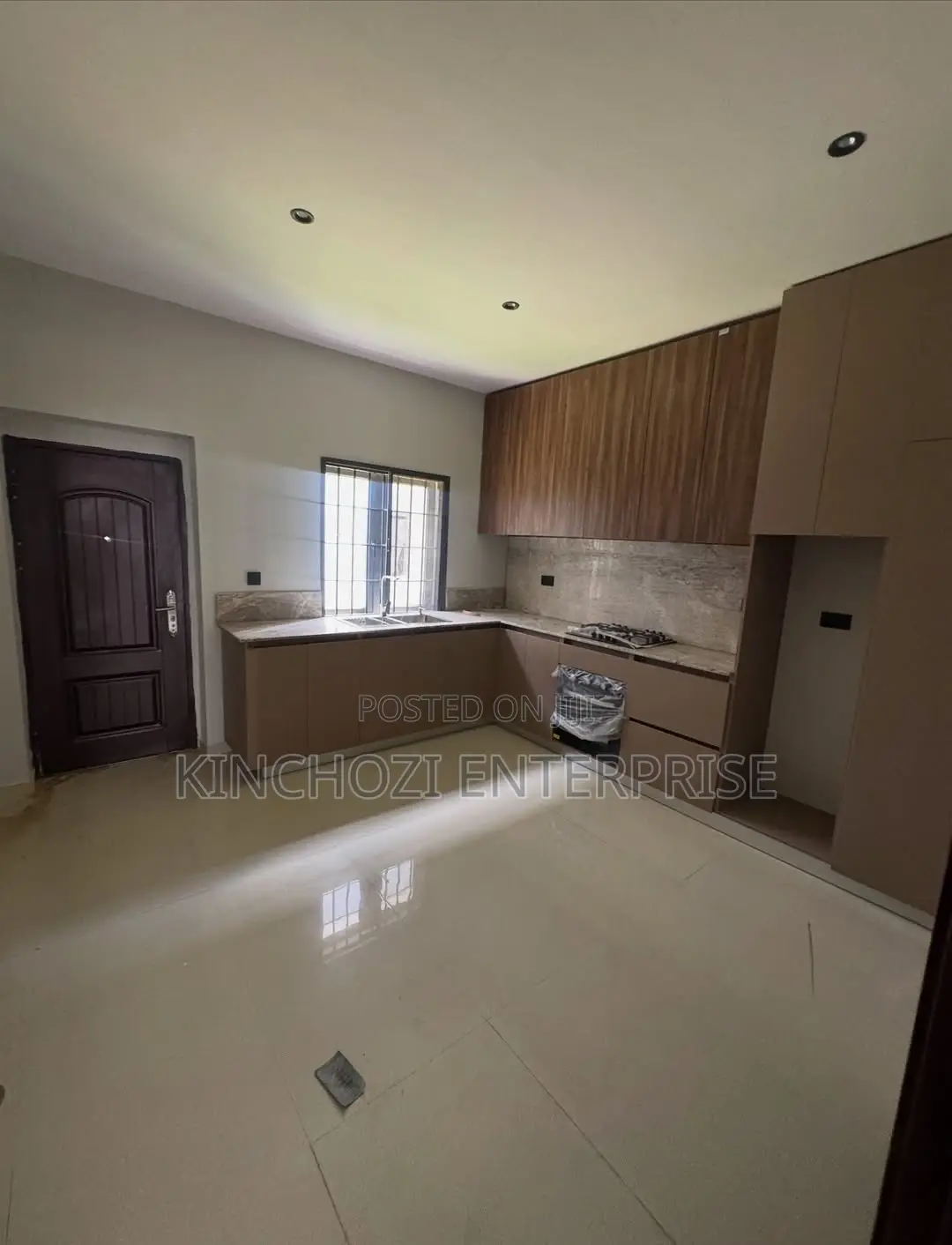 3bdrm Duplex in Apo, Zone B for rent