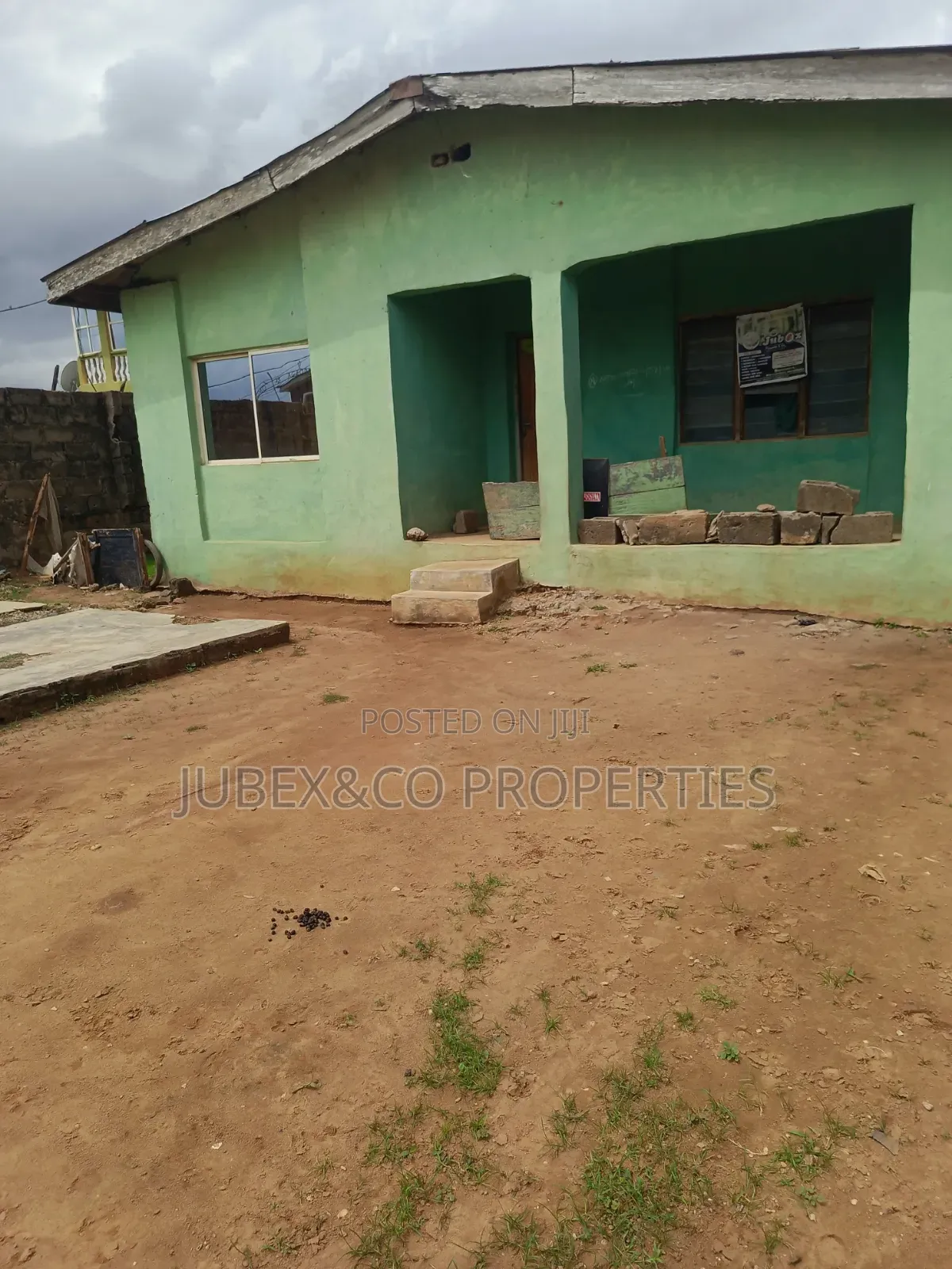 8bdrm Bungalow in Sango Ota for rent