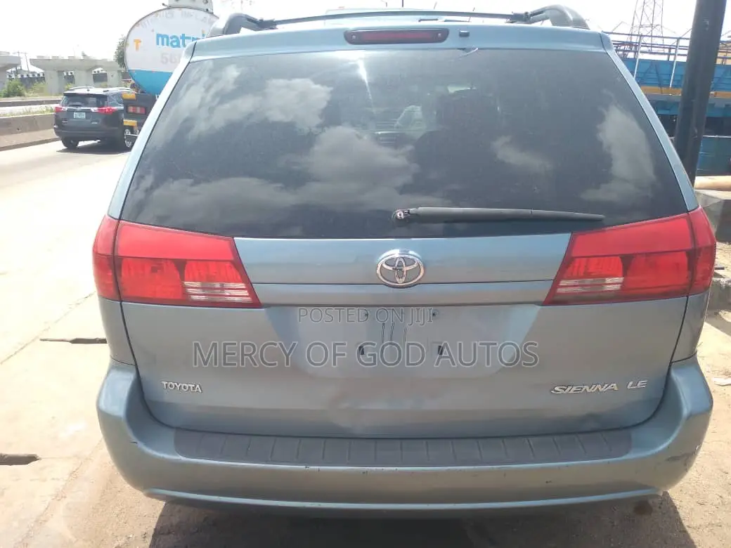 Toyota Sienna LE AWD 2006 Blue