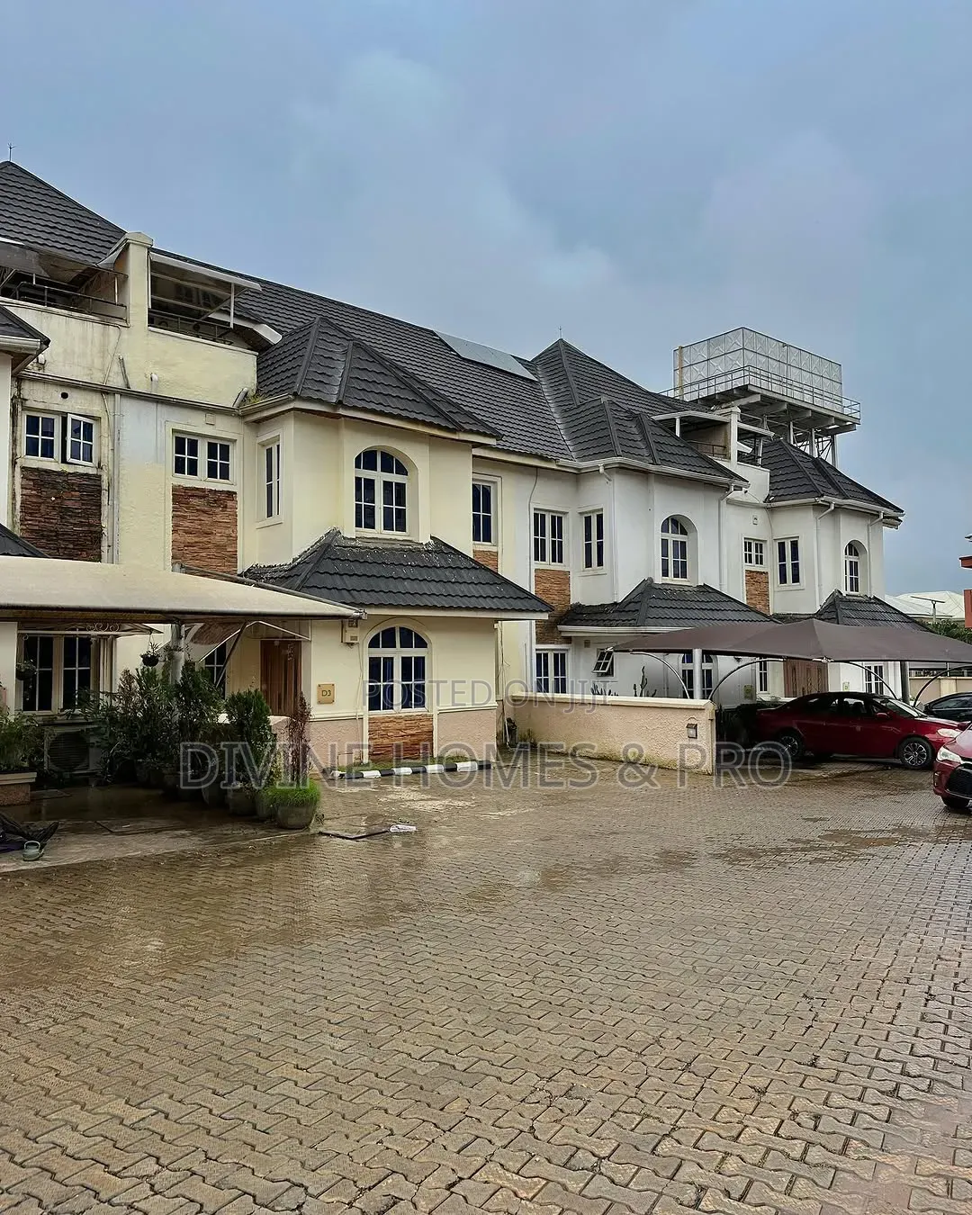 4bdrm Townhouse / Terrace in Gudu By Apo for rent