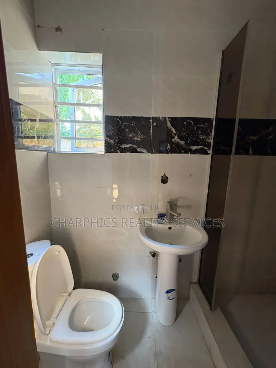 Mini Flat in Lekki Phase 2 for rent