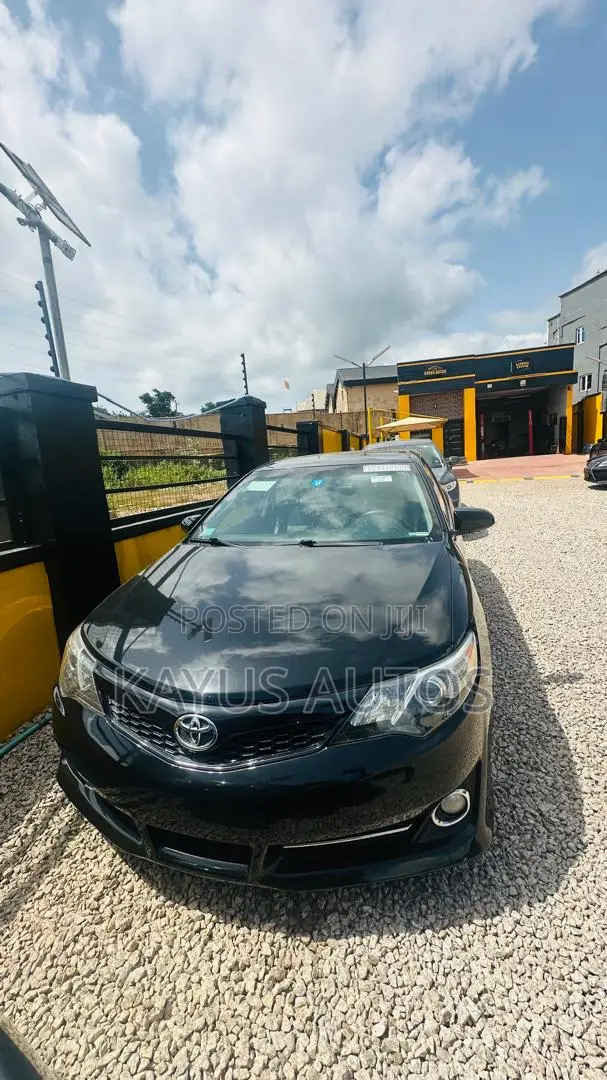 Toyota Camry SE 4dr Sedan (2.5L 4cyl 6A) 2012 Black
