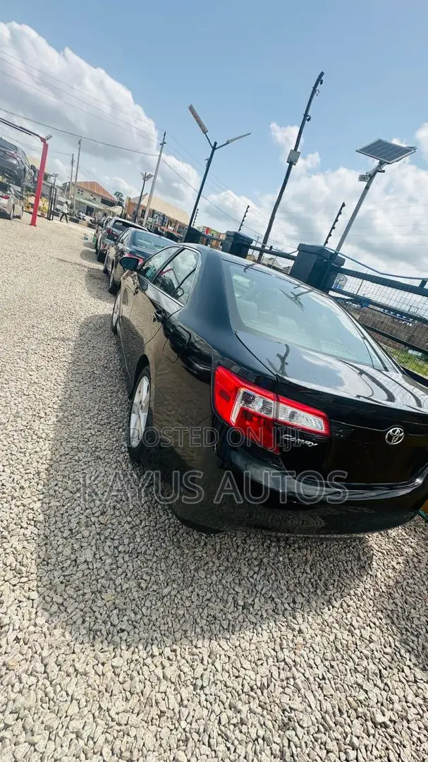 Toyota Camry SE 4dr Sedan (2.5L 4cyl 6A) 2012 Black