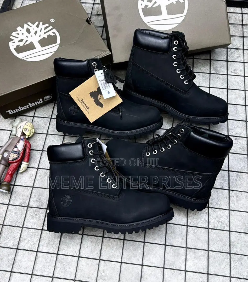 Black Timberland Boot::