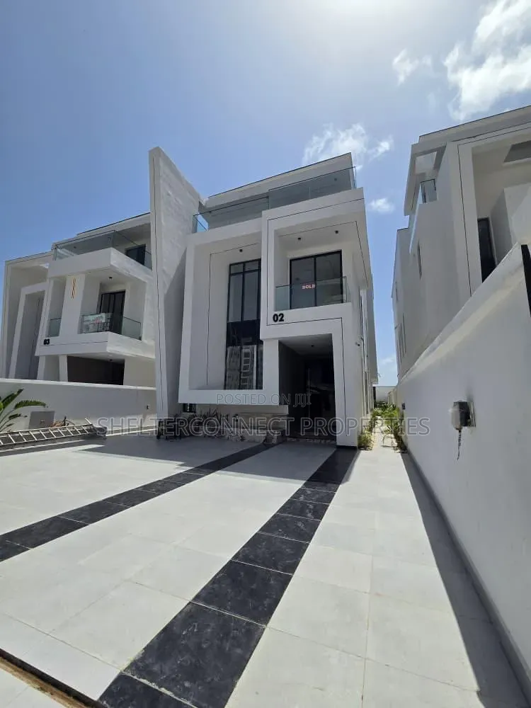 5bdrm Duplex in Lekki Phase 1 for sale