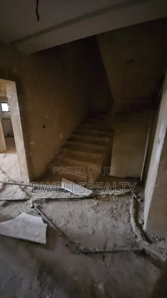 4bdrm Duplex in Boite Azure By, Mabushi for sale