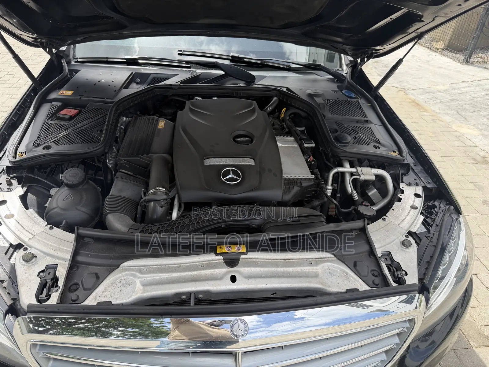 Mercedes-Benz C300 Luxury 4dr AWD 4Matic Sedan (2.0L 4cyl 7A) 2015