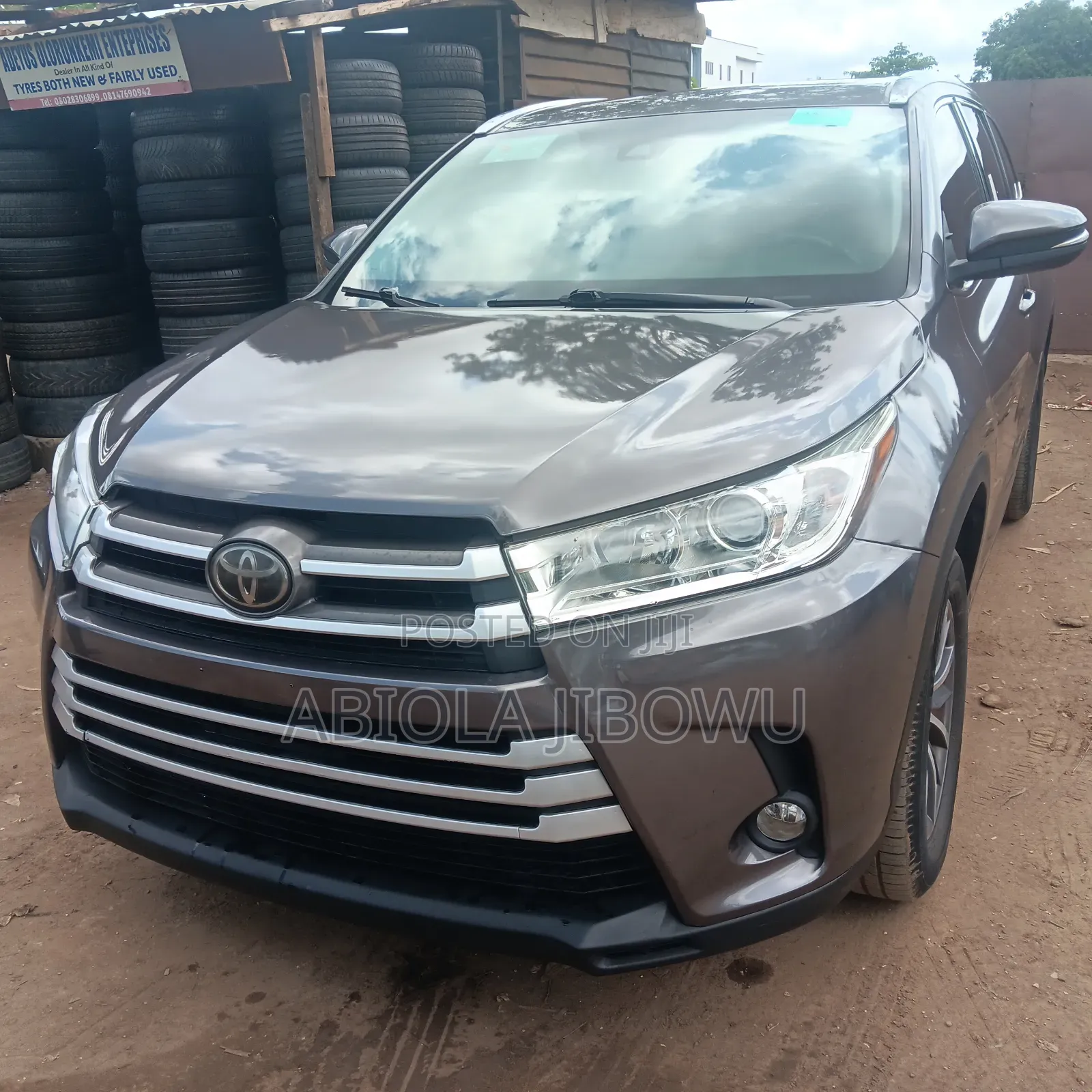 Toyota Highlander XLE 4x2 V6 (3.5L 6cyl 8A) 2018 Gray