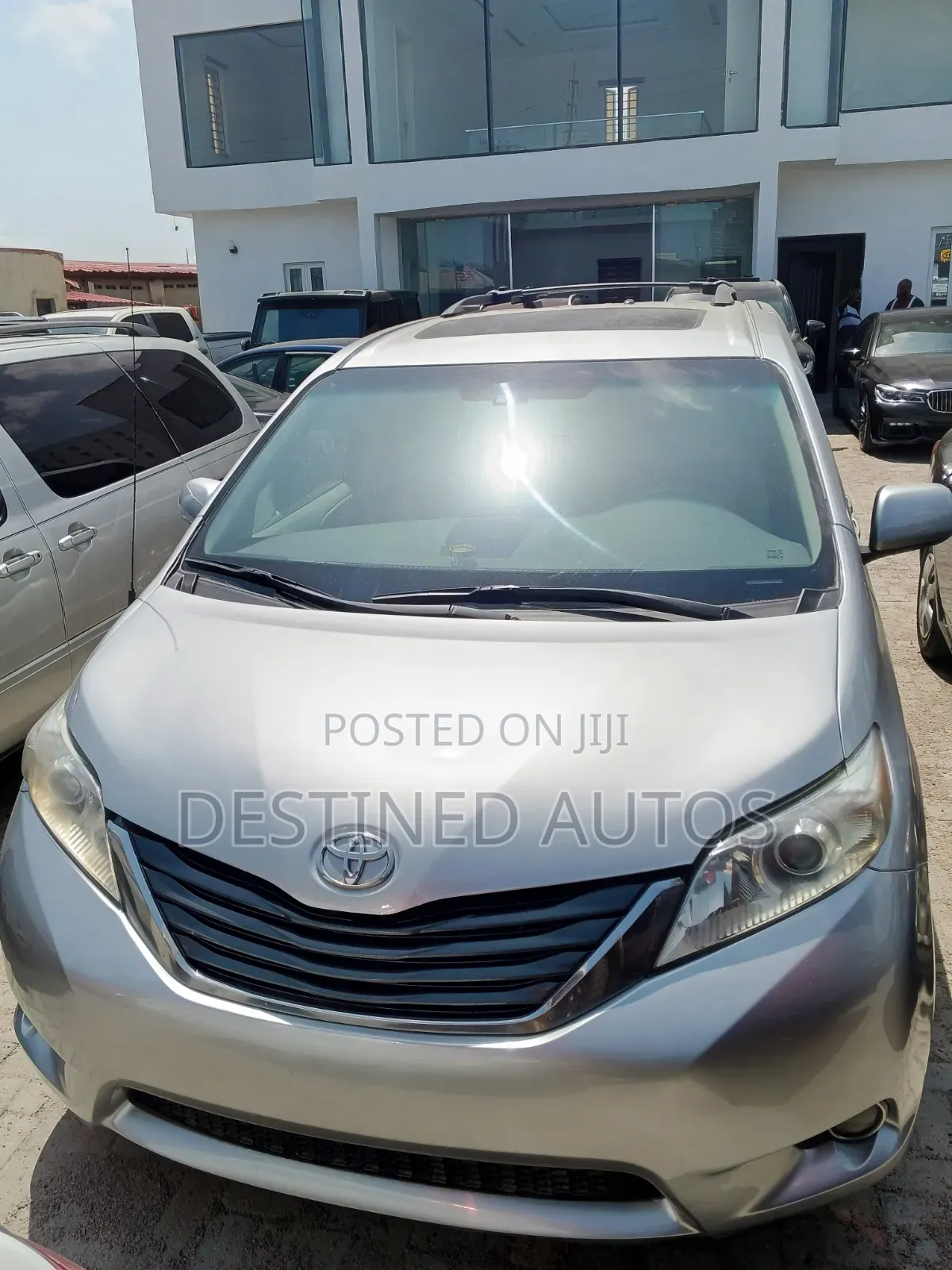 Toyota Sienna XLE 7 Passenger Mobility 2012 Silver