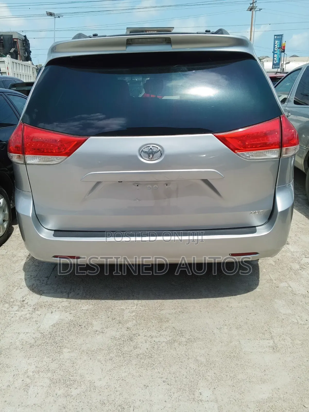 Toyota Sienna XLE 7 Passenger Mobility 2012 Silver