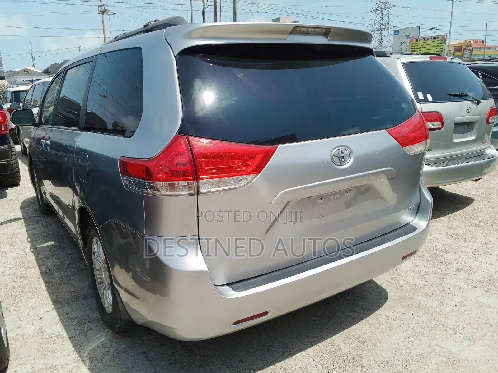 Toyota Sienna XLE 7 Passenger Mobility 2012 Silver