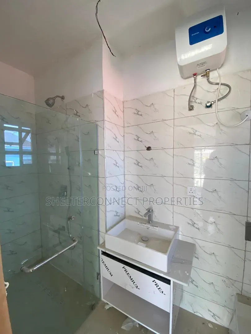 2bdrm Apartment in Ologolo for sale