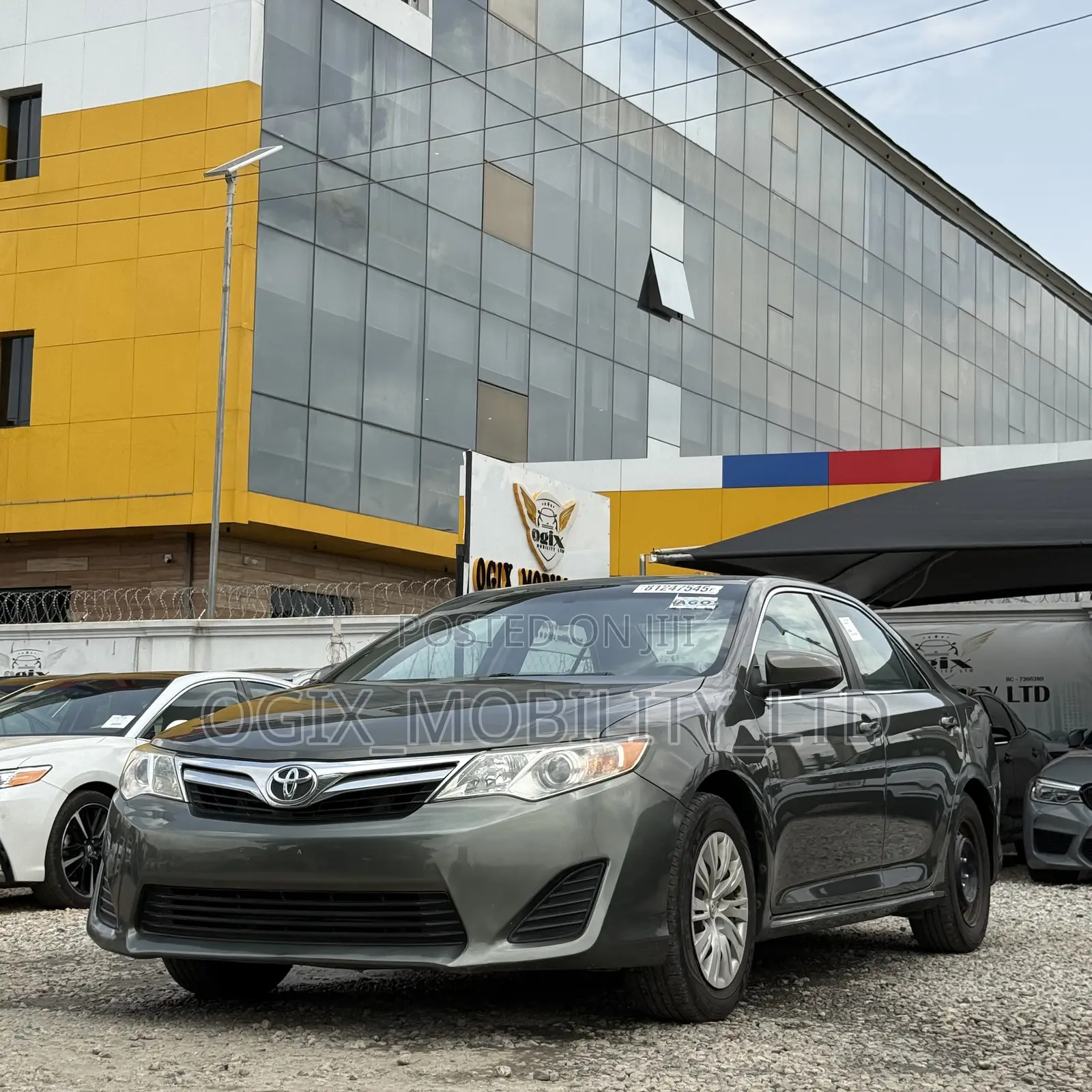 Toyota Camry LE 4dr Sedan (2.5L 4cyl 6A) 2013 Green