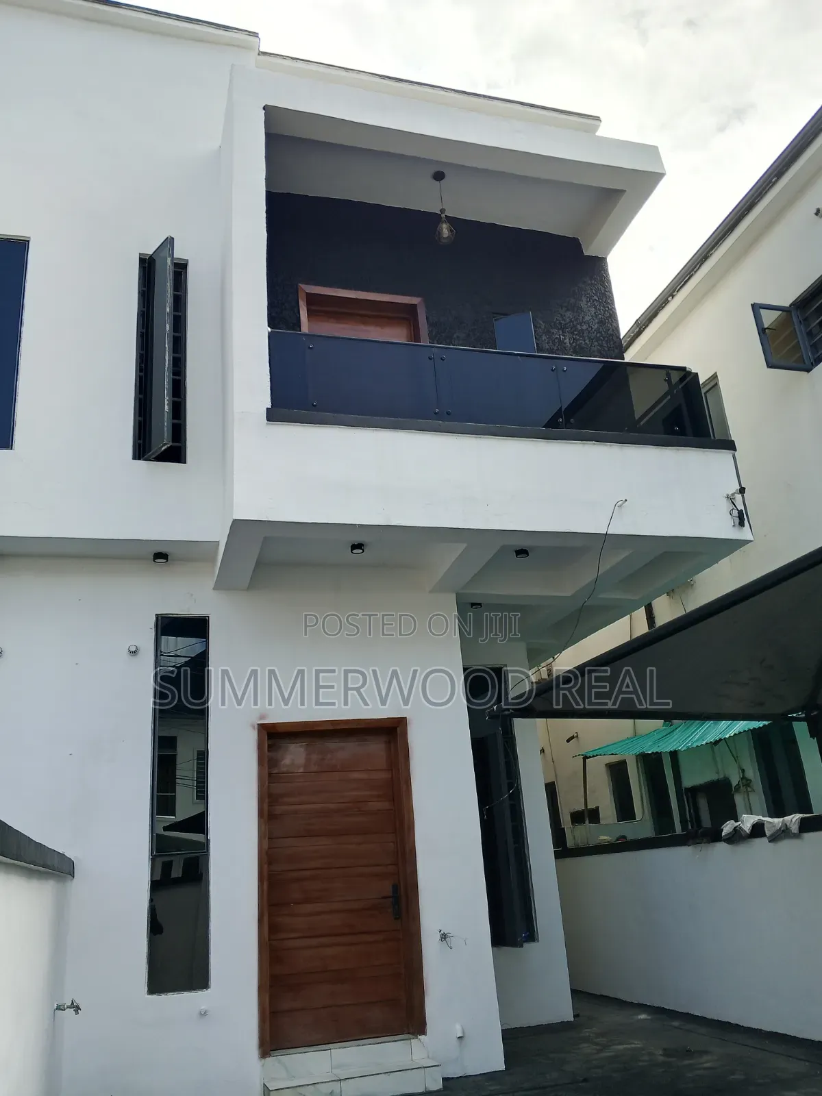 4bdrm Duplex in Ikota for rent