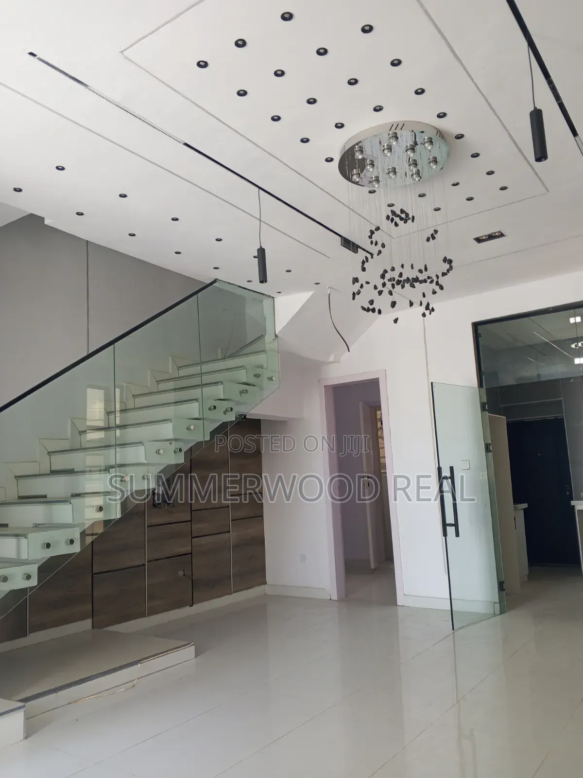 4bdrm Duplex in Ikota for sale