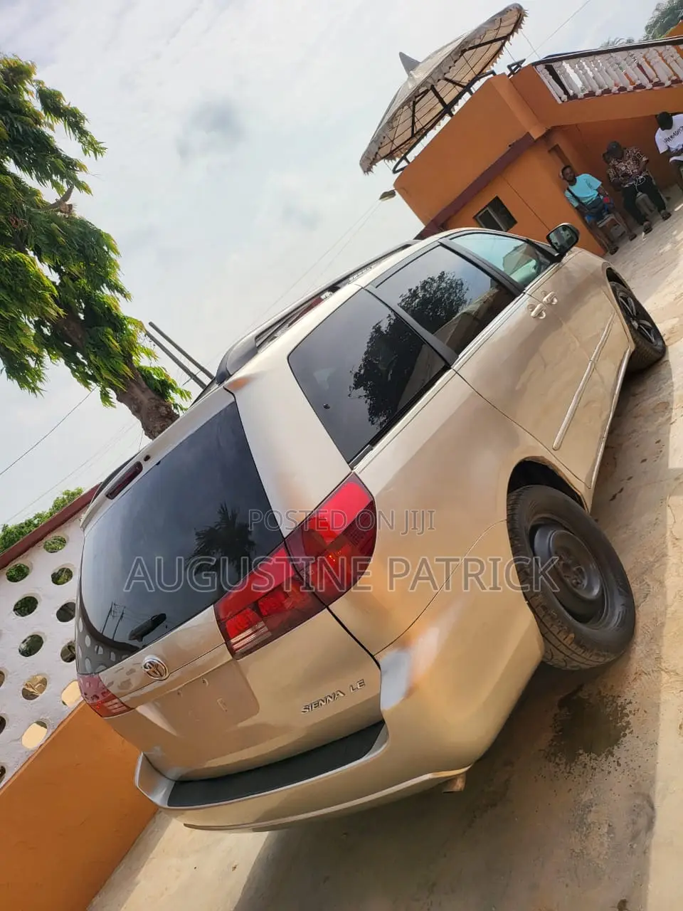 Toyota Sienna 2006 Gold