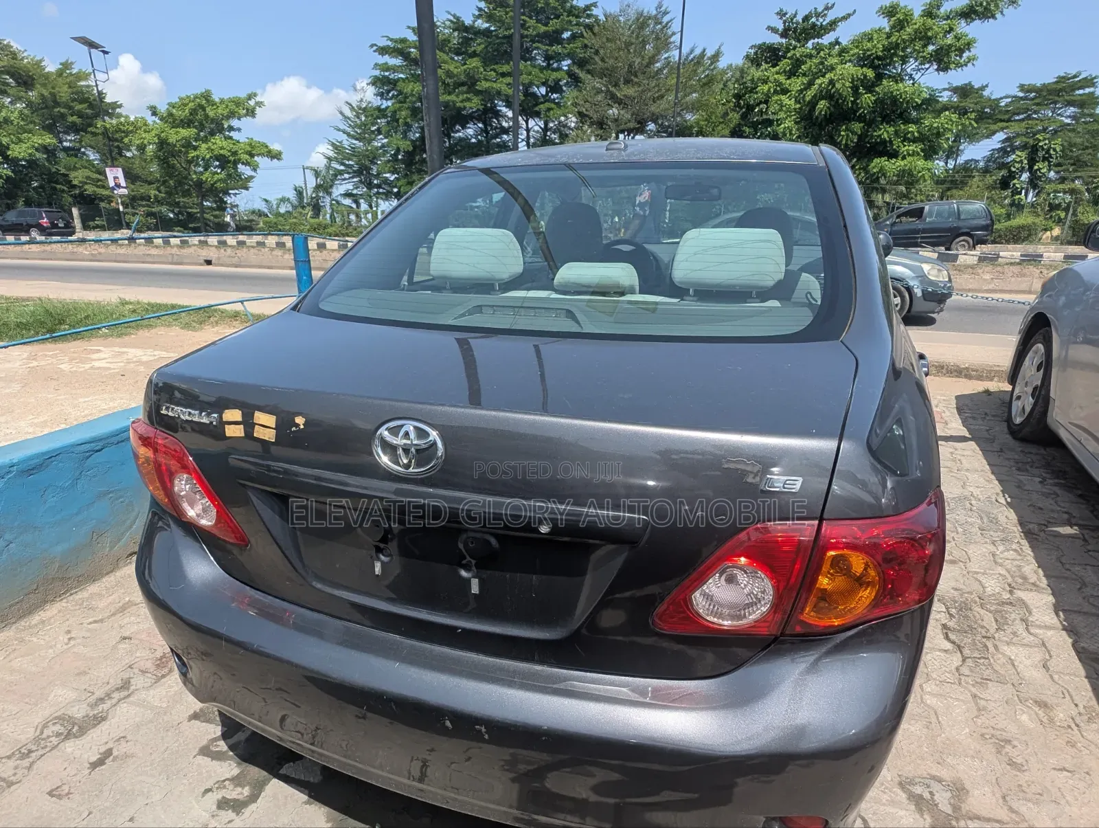 Toyota Corolla LE 4dr Sedan (1.8L 4 cyl 4A) 2009 Gray