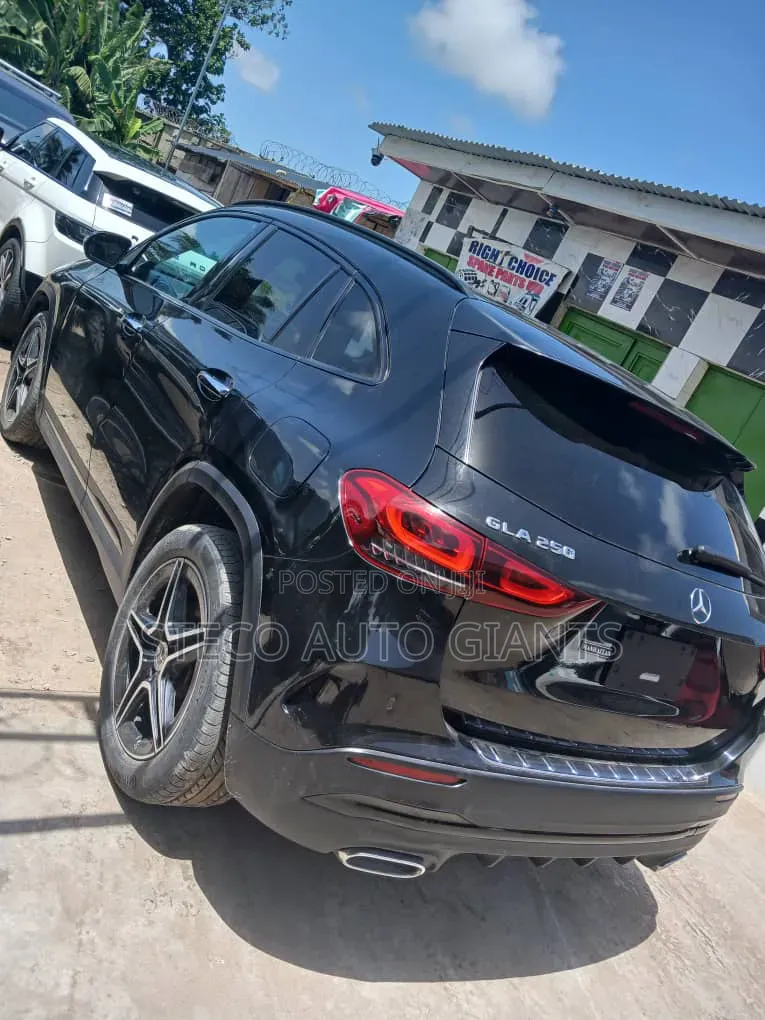 Mercedes-Benz GLA 250 2021 Black