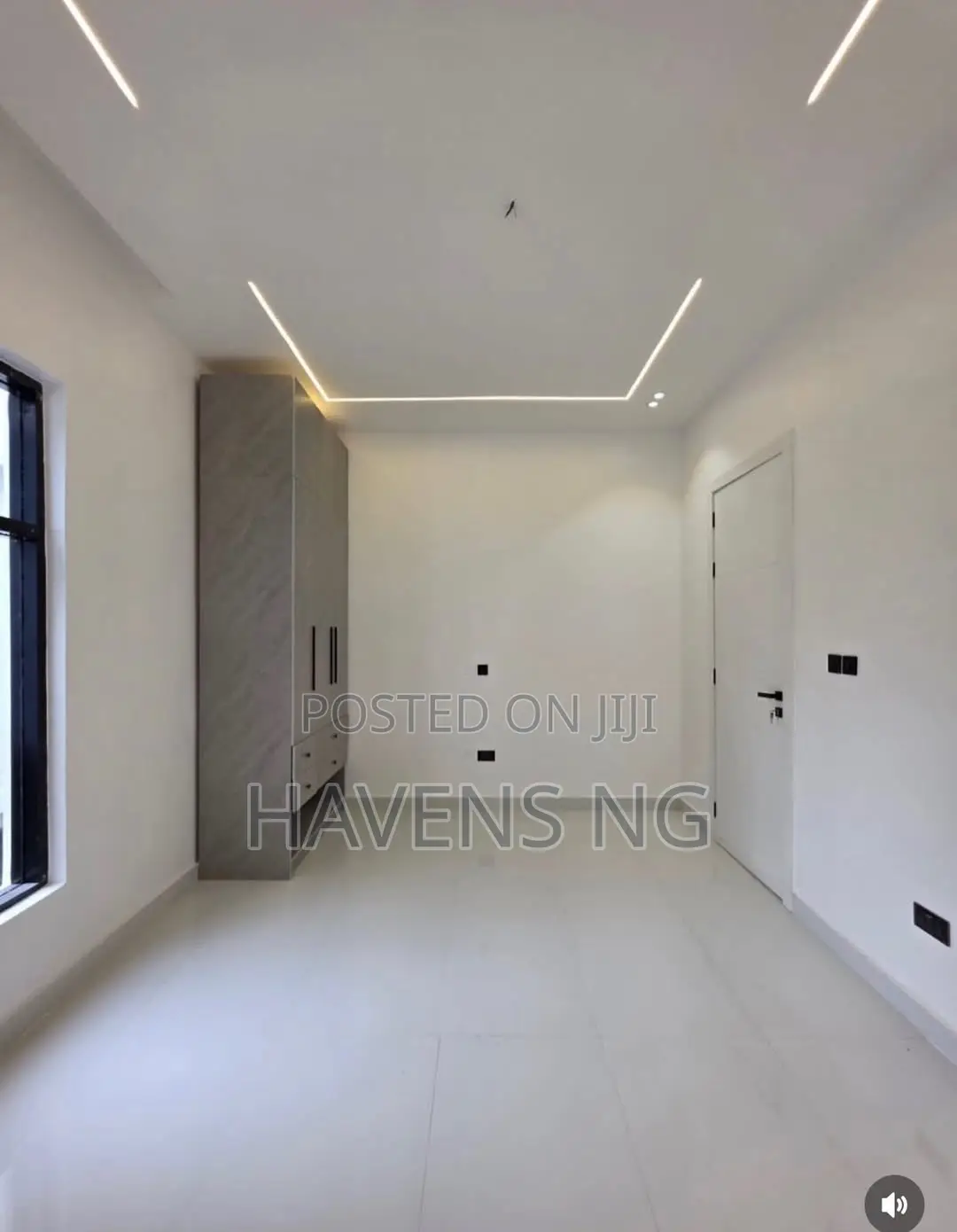 5bdrm Duplex in Ikota for sale