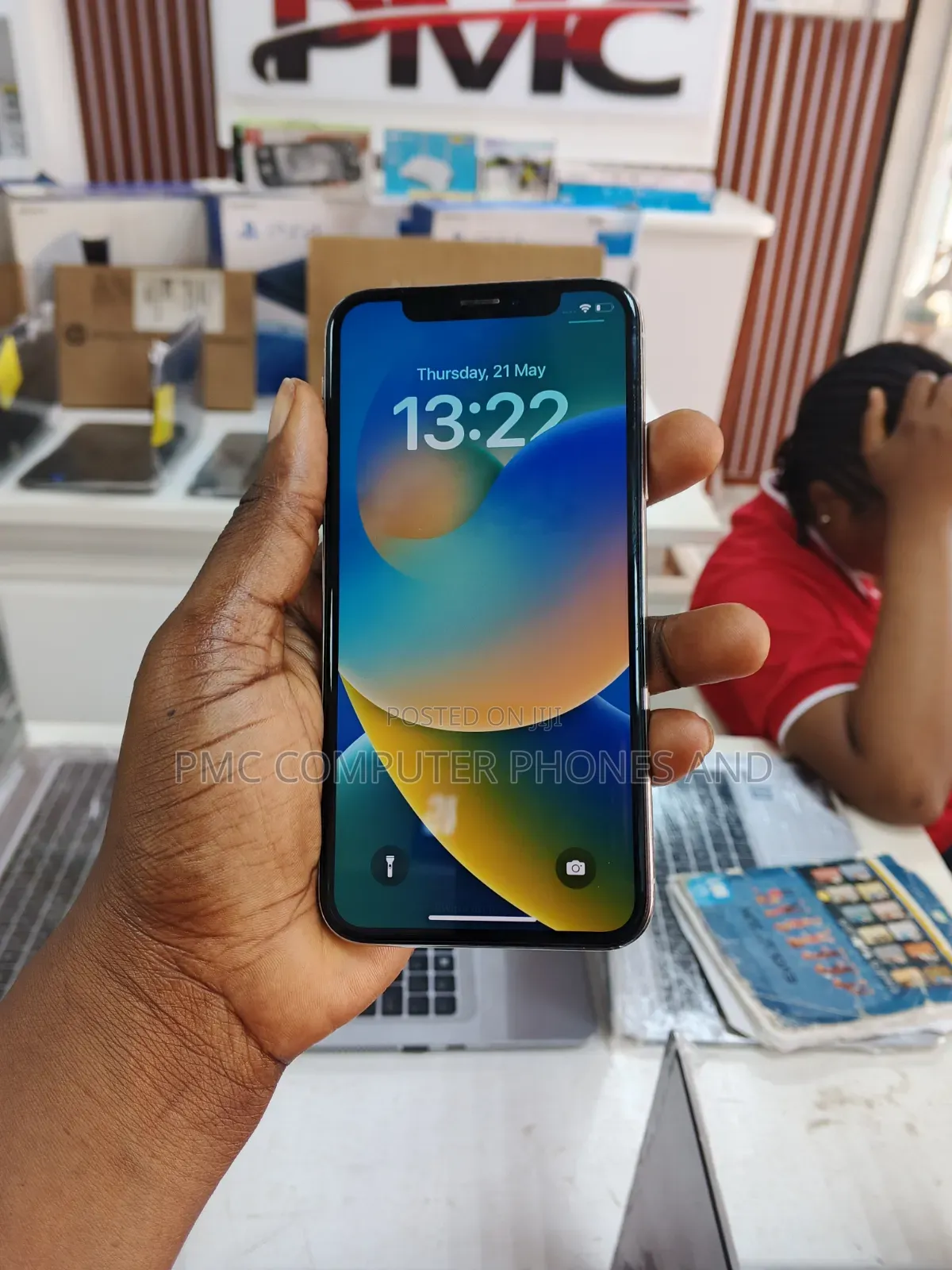 Apple iPhone X 64 GB White
